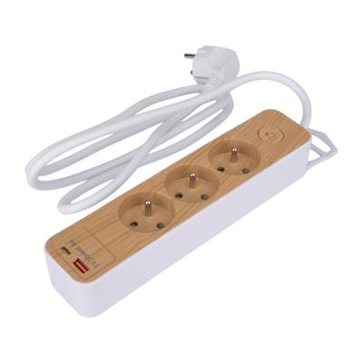 Maitinimo laidas/ilgintuvas su įžeminimu (medžio imitacija) | 3 lizdai + USB | 1,0 mm2 | 1.4 m (72343)